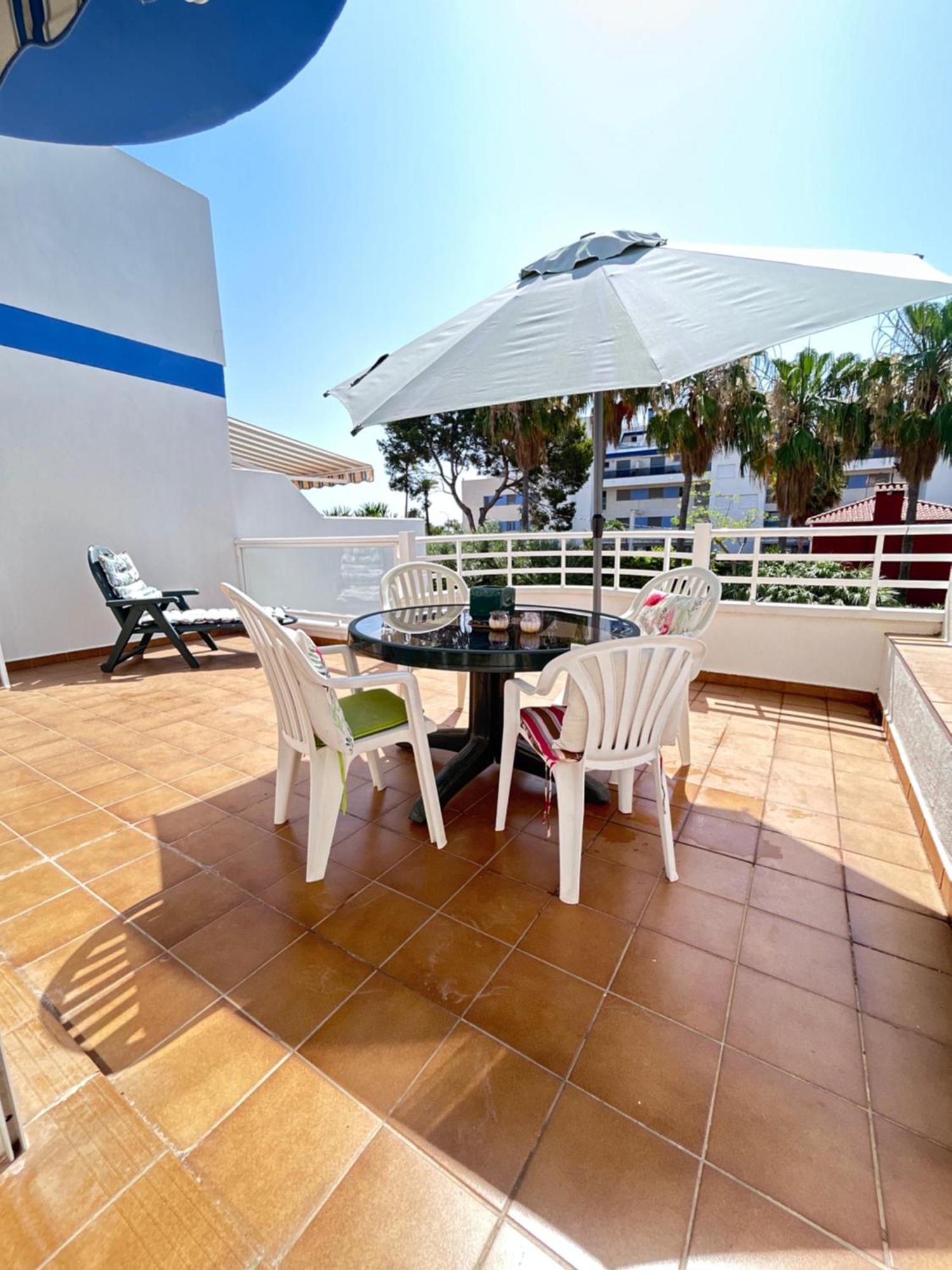 Sea Views Apartment